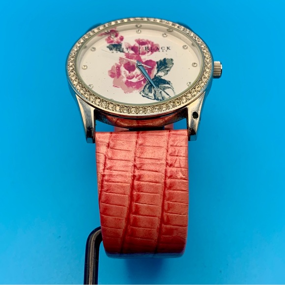 WHITE HOUSE BLACK MARKET Women’s Fashion Watch Crystal Bezel Japan Movt Working - Picture 6 of 16